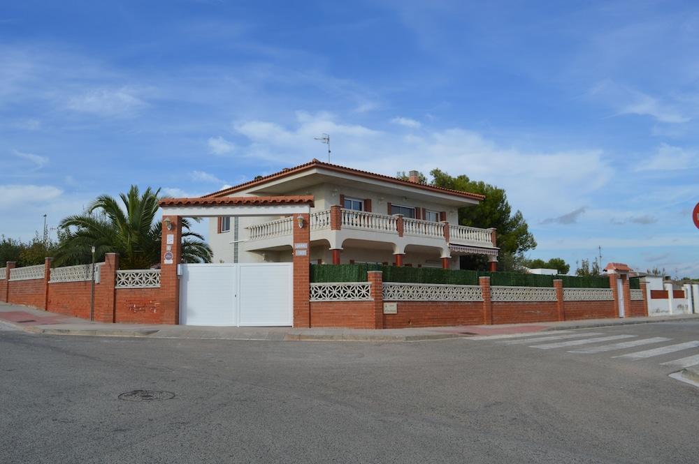 Vista Cunit Villa Cubelles Buitenkant foto