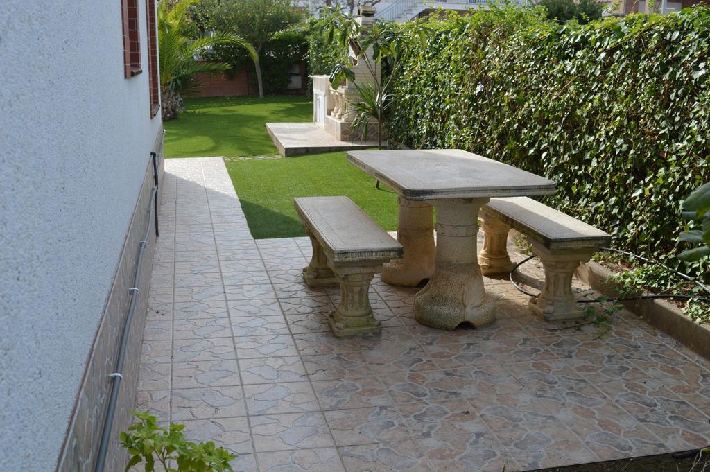 Vista Cunit Villa Cubelles Buitenkant foto