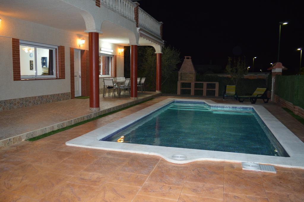 Vista Cunit Villa Cubelles Buitenkant foto